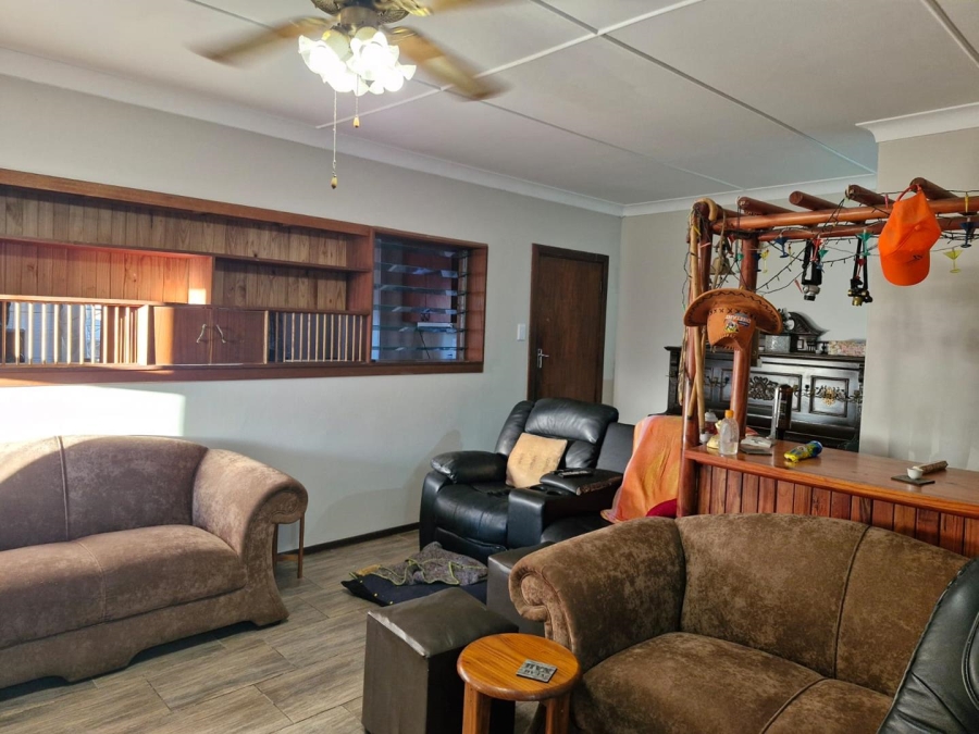 3 Bedroom Property for Sale in Uitsig Free State